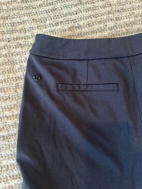 lululemon athletica Black Pants Medium with Subtle Logo